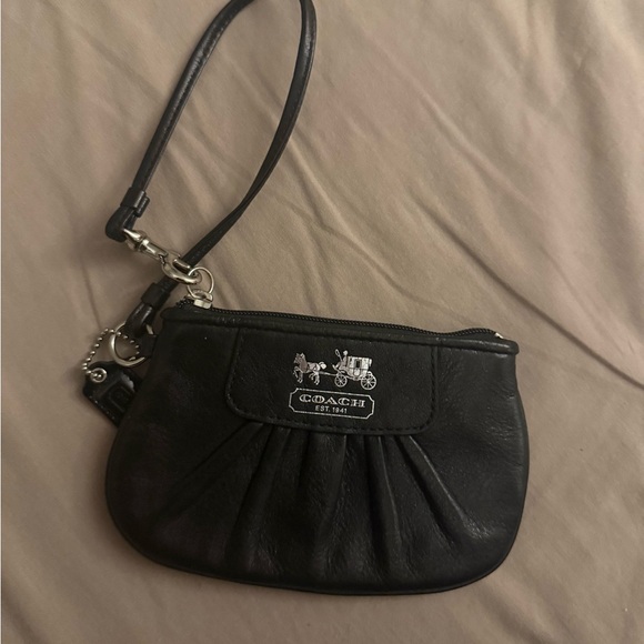 Coach Black Leather Pleated Wristlet Purse – Horse & Carriage Logo Purple Lining - Picture 3 of 7